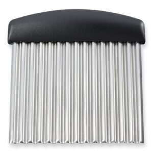 Crinkle cutter
